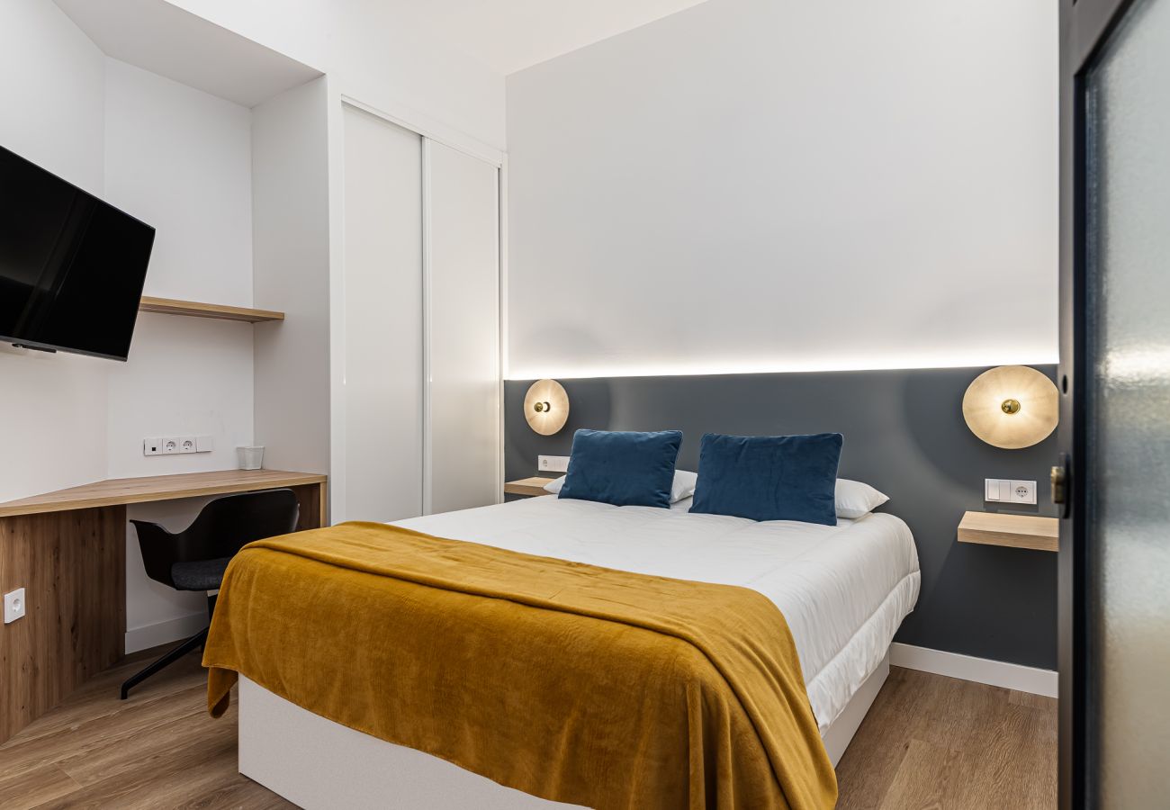 Alquiler por habitaciones en Madrid - Queens Olavide IV