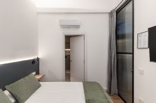 Alquiler por habitaciones en Madrid - Queens Olavide VII