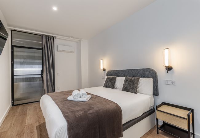 Alquiler por habitaciones en Madrid - Queen's Plaza España IV