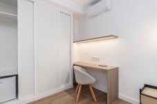 Alquiler por habitaciones en Madrid - Queen's Plaza España VI