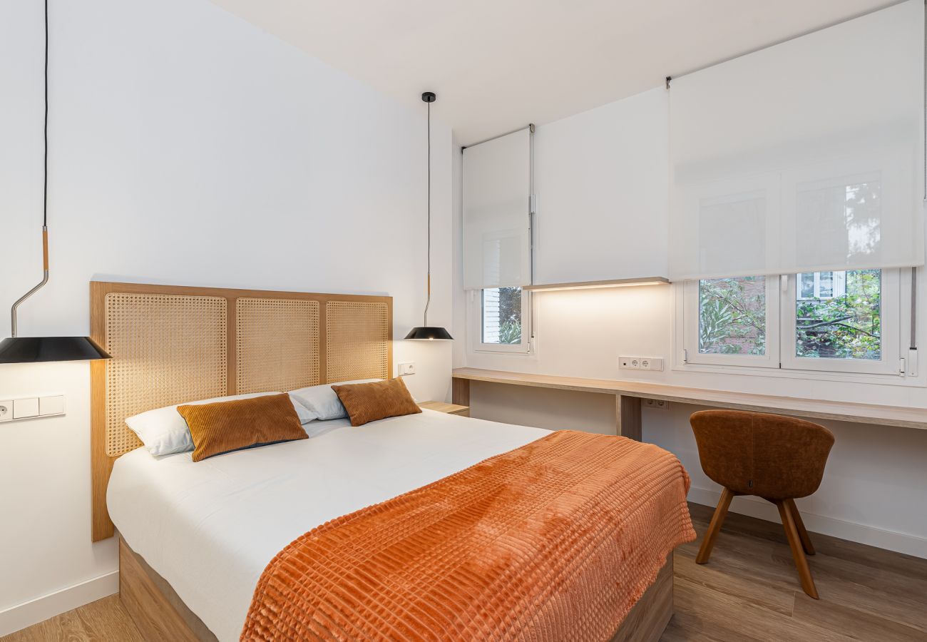 Alquiler por habitaciones en Madrid - Queen's Bernabeu II