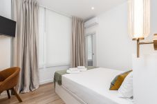 Alquiler por habitaciones en Madrid - Queen's Bernabeu VIII