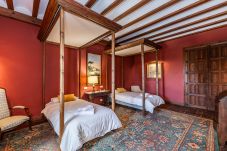 Rent by room in Toledo - Queen's Toledo I