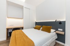 Rent by room in Madrid - Queens Olavide VI