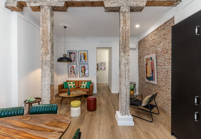 Apartment in Madrid - Queens Malasaña I