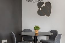 Apartment in Madrid - Queen's Las Letras II