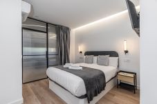 Rent by room in Madrid - Queen's Plaza España III