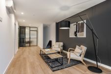 Rent by room in Madrid - Queen's Plaza España VII