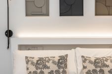 Rent by room in Madrid - Queen's Plaza España VII