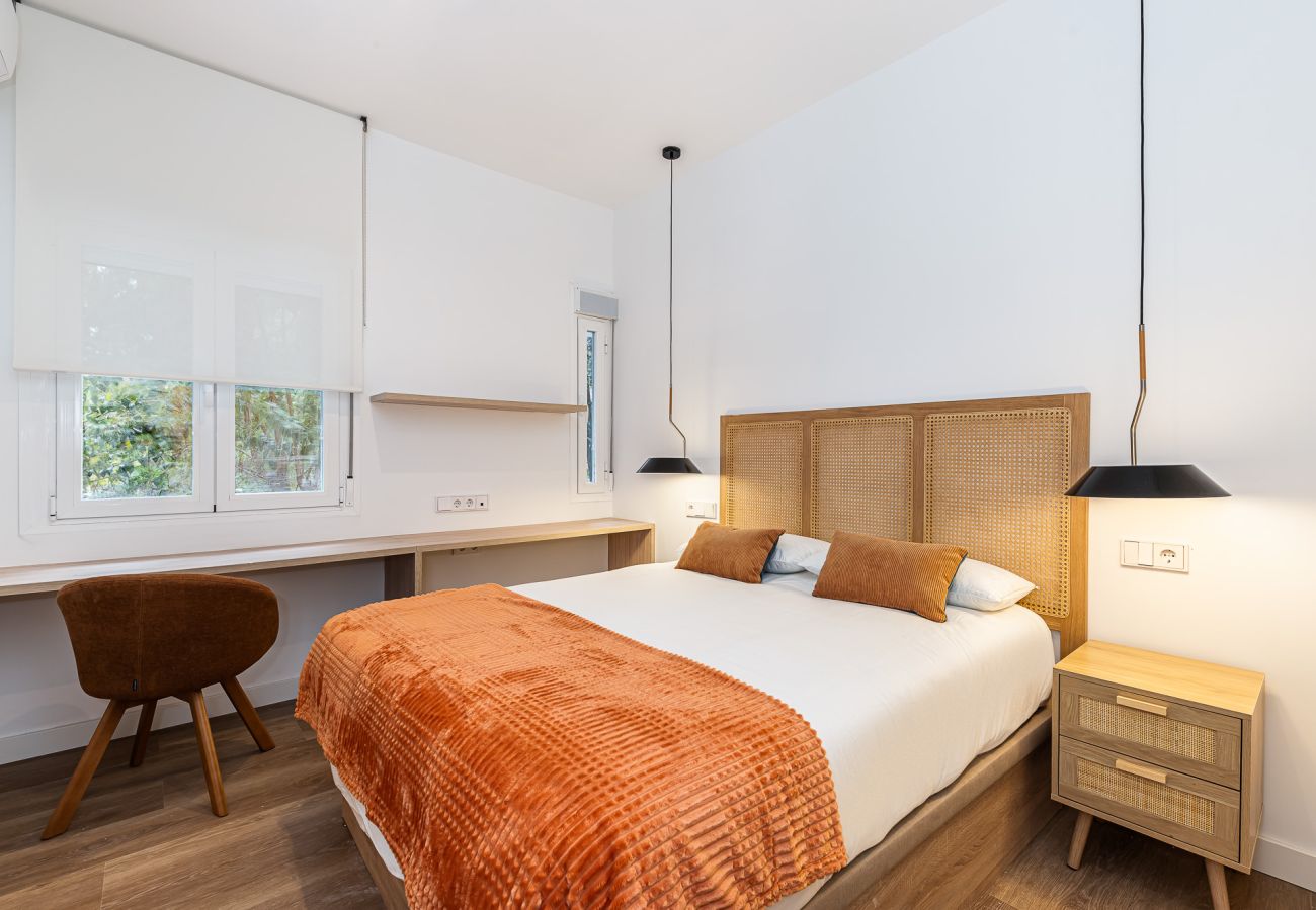 Rent by room in Madrid - Queen's Bernabeu I