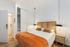 Rent by room in Madrid - Queen's Bernabeu II