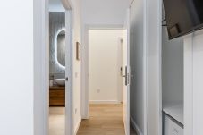 Rent by room in Madrid - Queen's Bernabeu IV