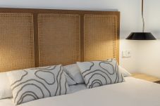 Rent by room in Madrid - Queen's Bernabeu VI