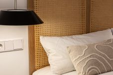 Rent by room in Madrid - Queen's Bernabeu VII