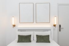 Rent by room in Madrid - Queen's Bernabeu VIII