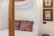 Rent by room in Madrid - Queen's House Chueca I