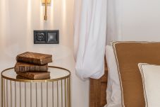 Rent by room in Madrid - Queen's House Chueca II