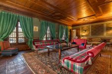 Villa in Toledo - Queen's Toledo Villa