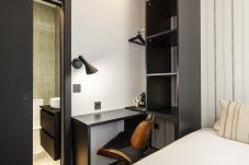 Rent by room in Madrid - Queen's Chamberí III