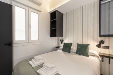 Rent by room in Madrid - Queen's Chamberí IV