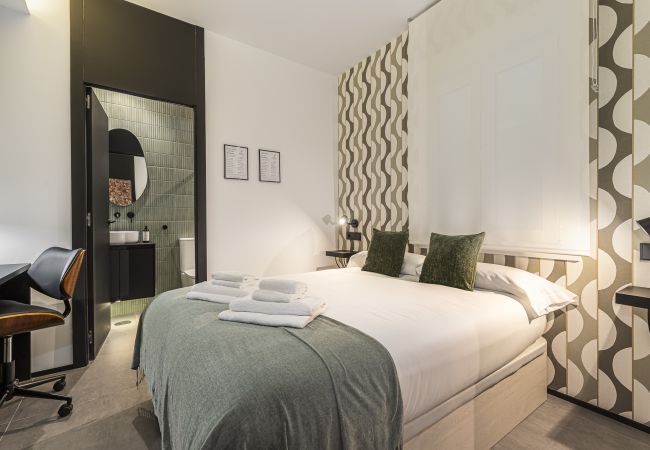 Rent by room in Madrid - Queen's Chamberí V