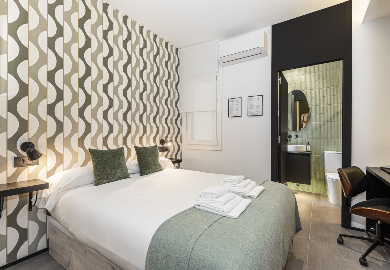 Rent by room in Madrid - Queen's Chamberí VI
