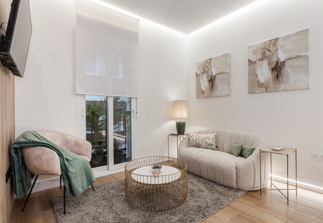 Apartment in Madrid - Queen's Retiro IV