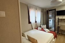 Apartment in Madrid - Queen's Salamanca IV
