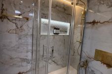 Apartment in Madrid - Queen's Salamanca IV